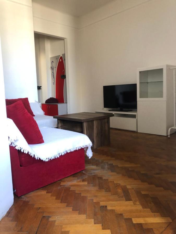 Lovely 1 Bedroom Apartment Close To Old Town Bukarest Exterior foto